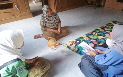 Wali Kelas dan Guru BK SMK Nur Insani Melaksanakan Home Visit kepada Siswa