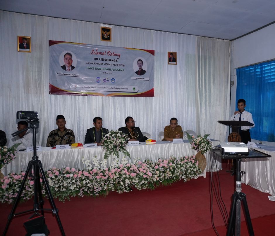 Akreditasi SMK Nur Insani